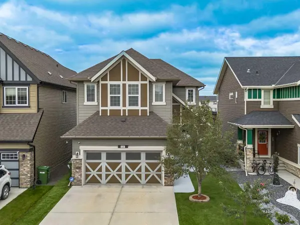 225 Kingsmere CV SE, Airdrie, AB T4A 0S1