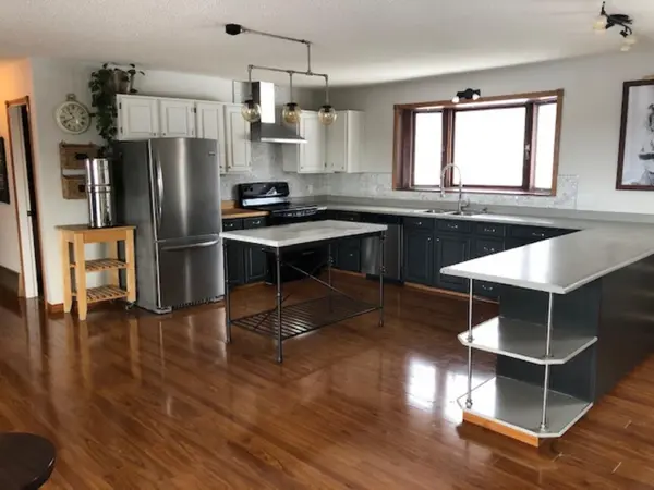 21255 TWP 840 RD, Rural Northern Sunrise County, AB T8S 1S3