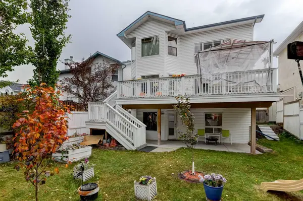 1121 Sierra Morena CT SW, Calgary, AB T3H 3N1