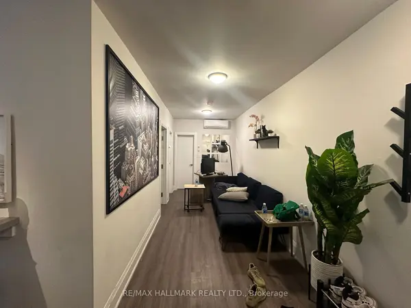 595 St Clair AVE W #7, Toronto C02, ON M6C 1A3