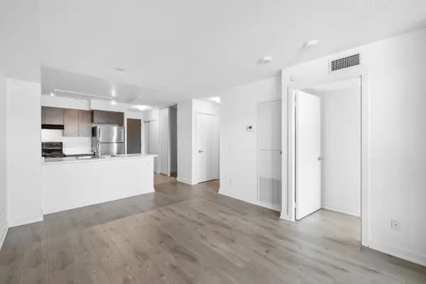 8 Trent AVE #416, Toronto E02, ON M4C 0A6