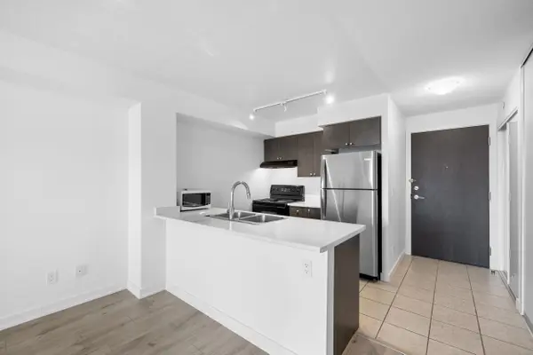 8 Trent AVE #416, Toronto E02, ON M4C 0A6