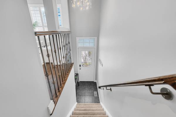 39 Martinworth LN, Ajax, ON L1Z 0L1