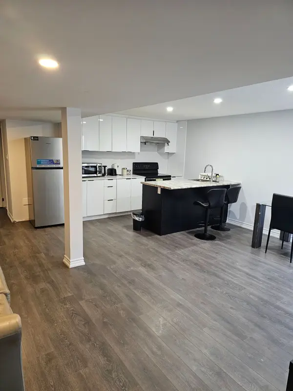 31 Swordfish DR #Bsmt, Whitby, ON L1P 0K7