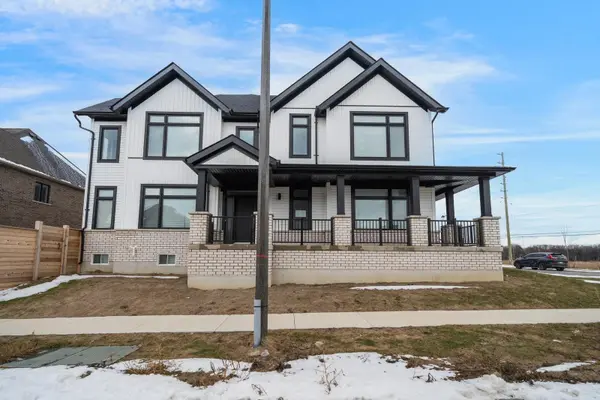 1076 Thompson DR, Oshawa, ON L1L 0V5