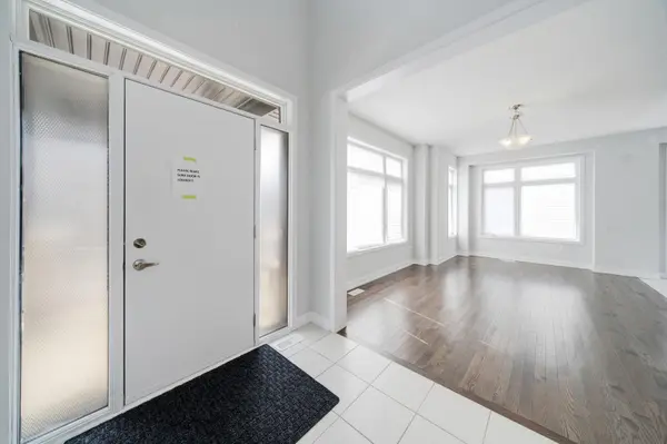 1076 Thompson DR, Oshawa, ON L1L 0V5