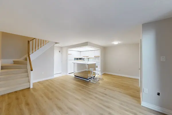 16 Elgin ST #316, Markham, ON L3T 4T4