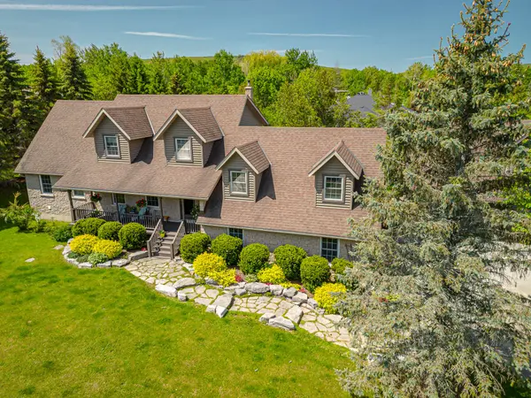 13 Parkland DR, Clearview, ON L9Y 3Y9