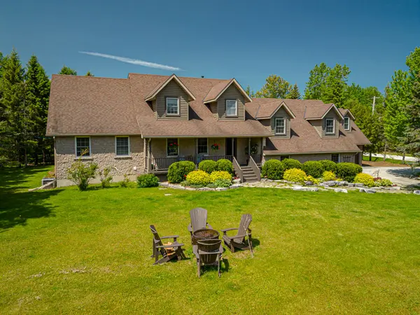 13 Parkland DR, Clearview, ON L9Y 3Y9