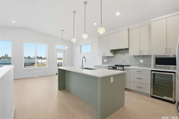 151 Nazarali WAY, Saskatoon, SK S7V 1P6