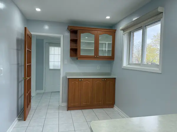 3172 Mallbridge CRES, Mississauga, ON L4T 2C6