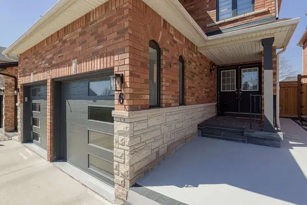 6 Gray Park DR, Caledon, ON L7E 2N3