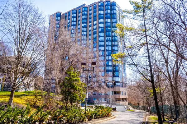 3 Hickory Tree RD #505, Toronto W04, ON M9N 3W5