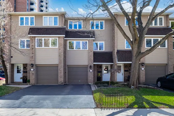 2224 Marine DR, Oakville, ON L6L 1C1