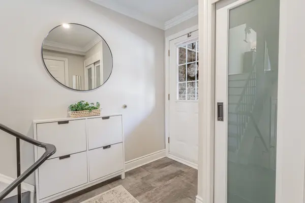 2224 Marine DR, Oakville, ON L6L 1C1