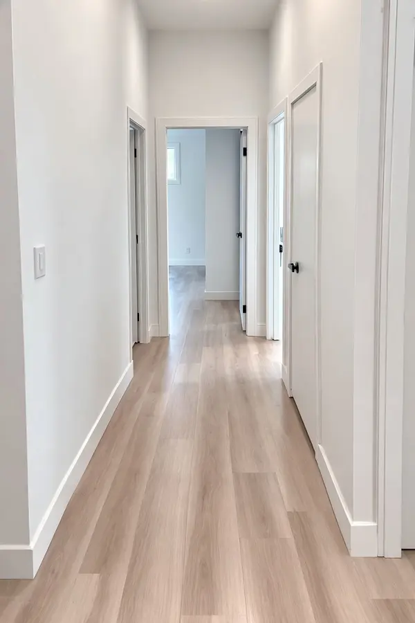 74 Neil Ave (UPPER) AVE, Hamilton, ON L8G 2N3