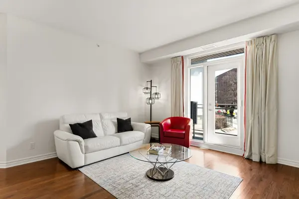 1201 OHIO ST #202, Billings Bridge - Riverside Park And Area, ON K1H 0A1