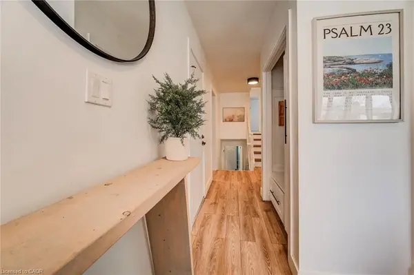 43 SOUTHVIEW CRES, Cambridge, ON N1P 1A3