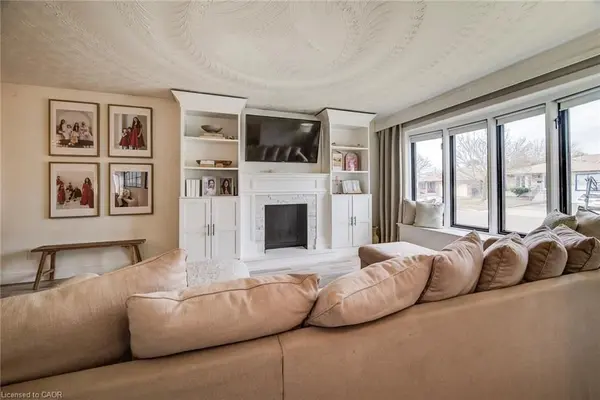 43 SOUTHVIEW CRES, Cambridge, ON N1P 1A3