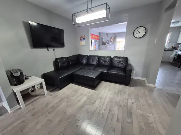 85 Margrave AVE, Hunt Club - South Keys And Area, ON K1T 3Y1