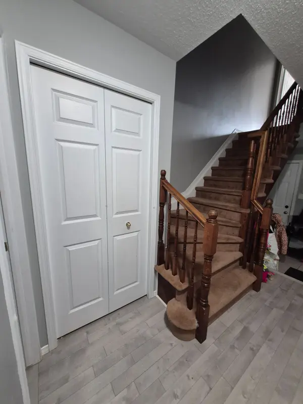 85 Margrave AVE, Hunt Club - South Keys And Area, ON K1T 3Y1