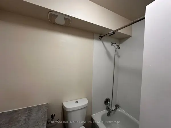 106 Lansdowne ST #204, Peterborough, ON K9J 1Y1