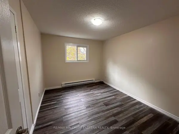 106 Lansdowne ST #204, Peterborough, ON K9J 1Y1