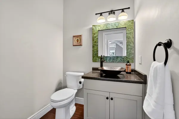 17 Mulberry LN, Niagara-on-the-lake, ON L0S 1J0