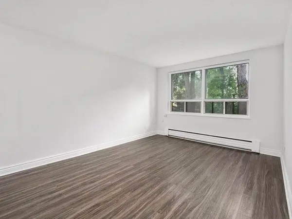 250 Frederick ST #1403, Kitchener, ON N2H 2N1