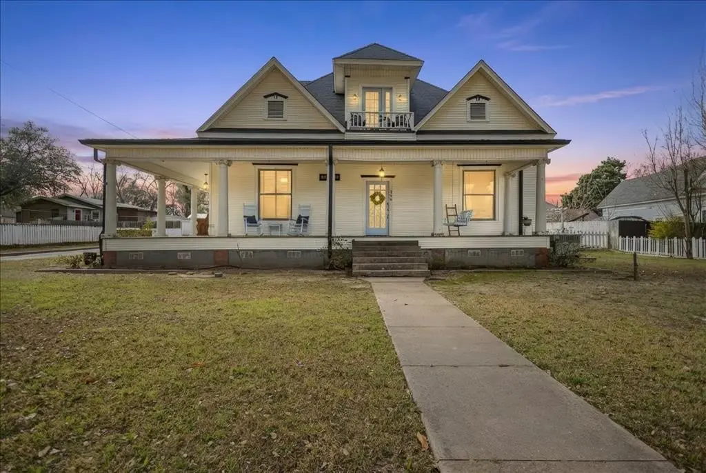 398 S Montgomery, Gilmer, TX 75645