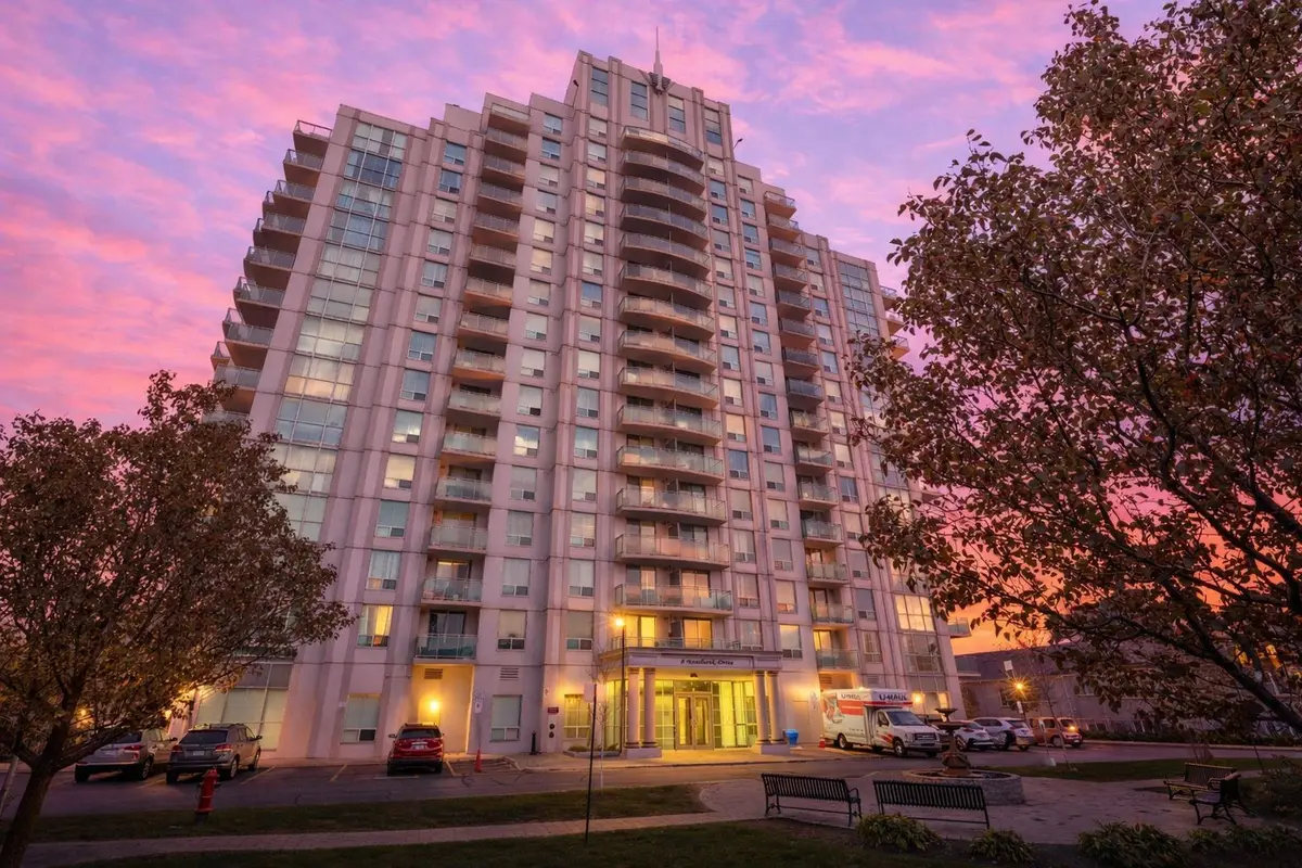 8 Rosebank DR #2E, Toronto E11, ON M1B 5Z3