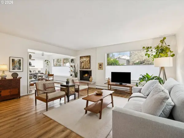 3332 SE 9TH AVE, Portland, OR 97202