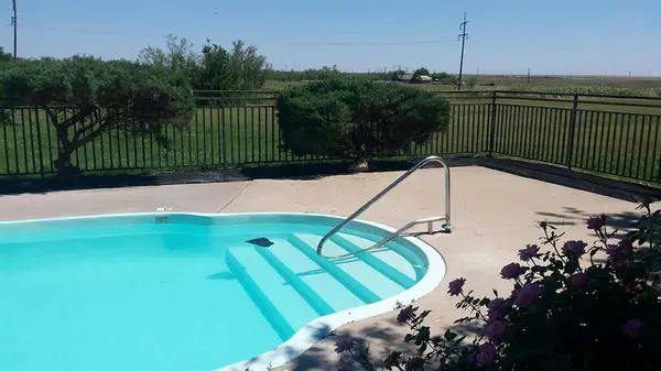 230 Market Street, Quanah, TX 79252