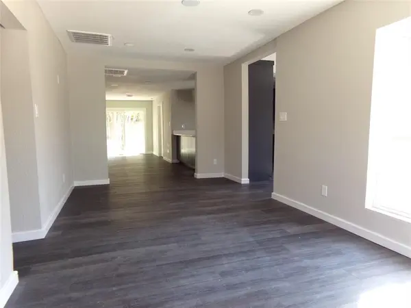 1310 Elmwood Boulevard, Dallas, TX 75224