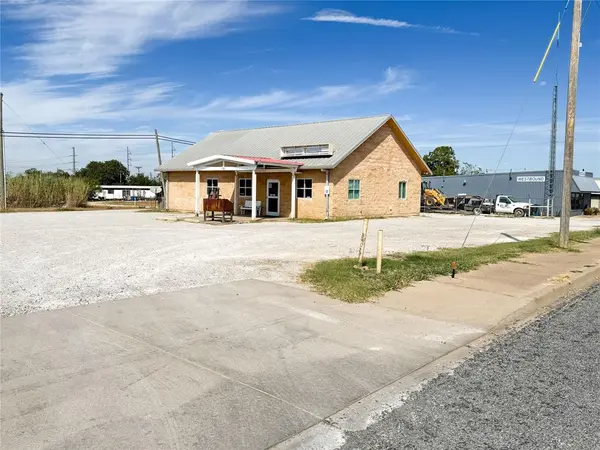 115 E 8th Street, Cisco, TX 76437