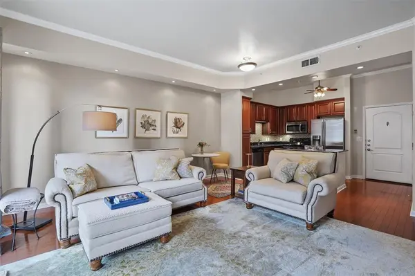 3225 Turtle Creek Boulevard #318, Dallas, TX 75219