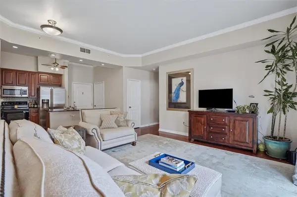 3225 Turtle Creek Boulevard #318, Dallas, TX 75219