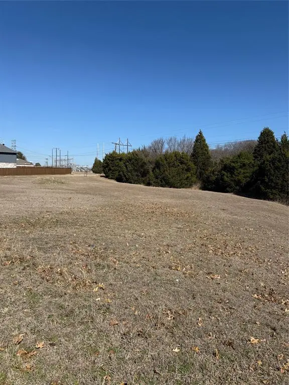 700 Winding Creek Drive, Mesquite, TX 75149