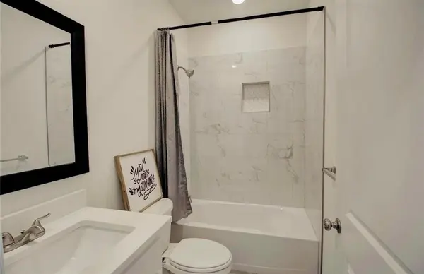 347 Rosemound Street, Commerce, TX 75428