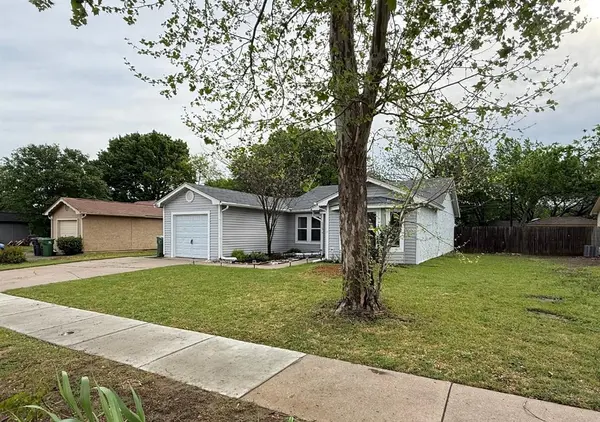 5503 Creek Valley Drive, Arlington, TX 76018