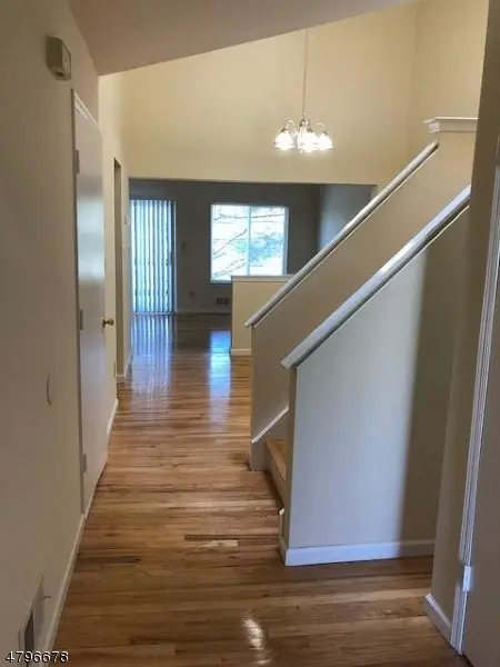 5 Mount Vernon Sq #5, Verona Twp., NJ 07044