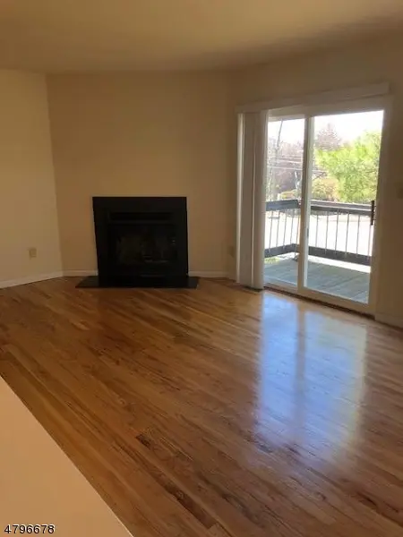 5 Mount Vernon Sq #5, Verona Twp., NJ 07044