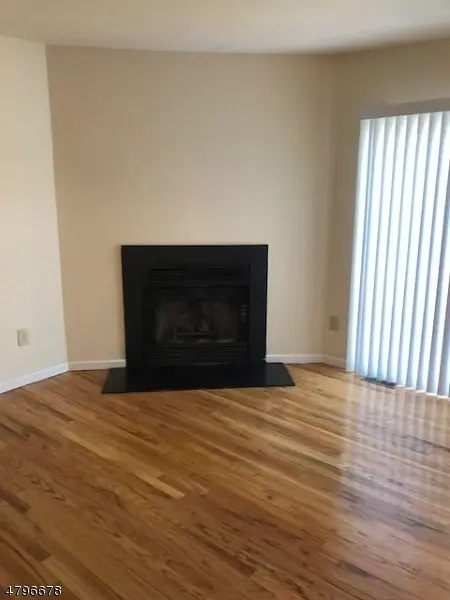 5 Mount Vernon Sq #5, Verona Twp., NJ 07044