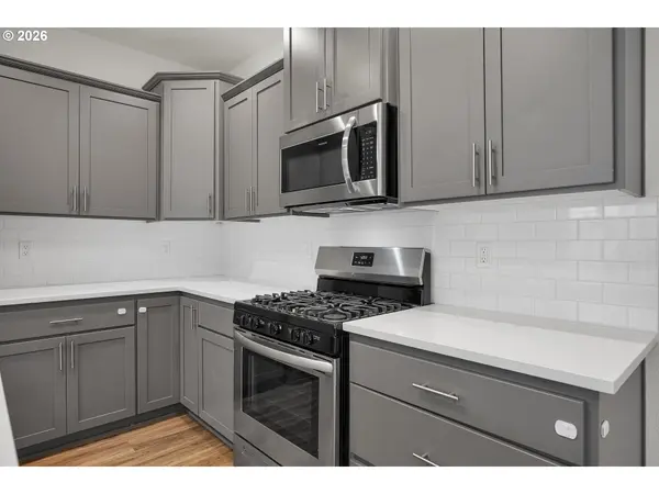 2828 22nd AVE #5, Forest Grove, OR 97116