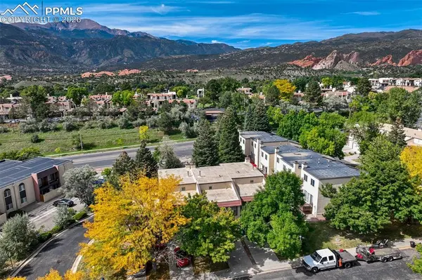 2242 Villa Rosa DR, Colorado Springs, CO 80904