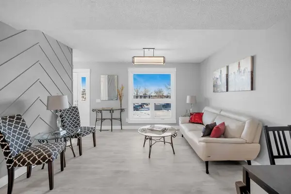 6440 4 ST NW #116, Calgary, AB T4A0B5