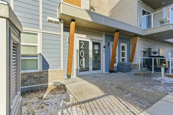 200 Harvest Hills PL NE #305, Calgary, AB T2M0C8