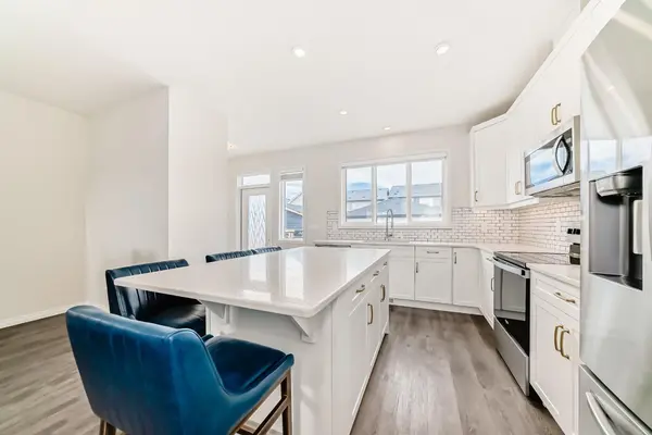 115 Homestead DR NE, Calgary, AB T3J2G8