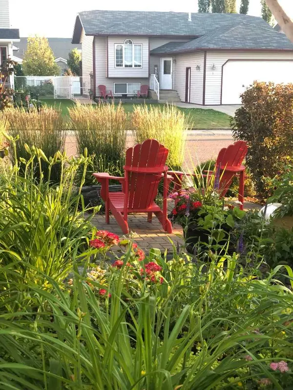 12 Sunrise CT SW, Medicine Hat, AB T1B 4N5