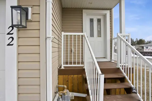 2002 22 AVE #22, Bowden, AB T0M0K0